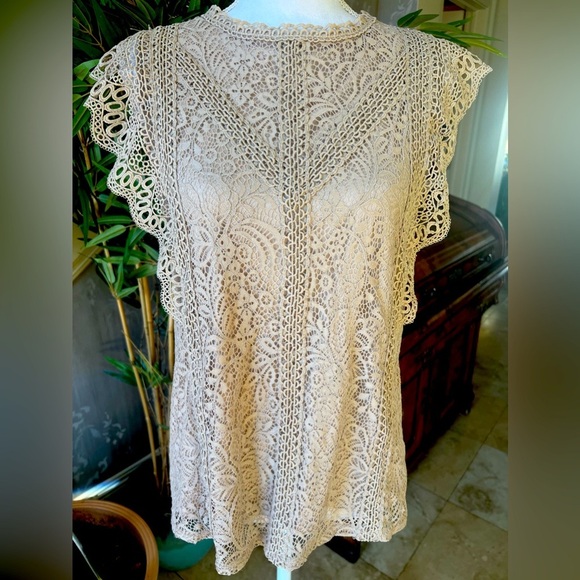 Cable and Gauge ladies lace, short sleeve top, cap sleeves lined large cream - Picture 2 of 9
